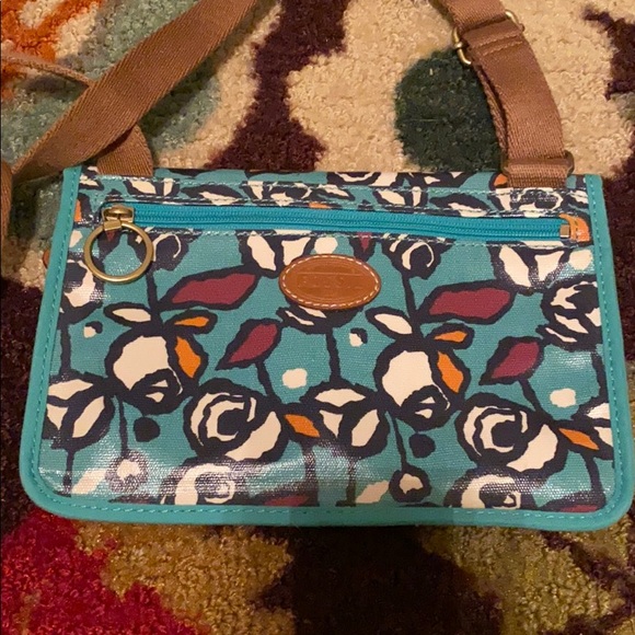 EUC Fossil Keyper Small Crossbody - Picture 4 of 4